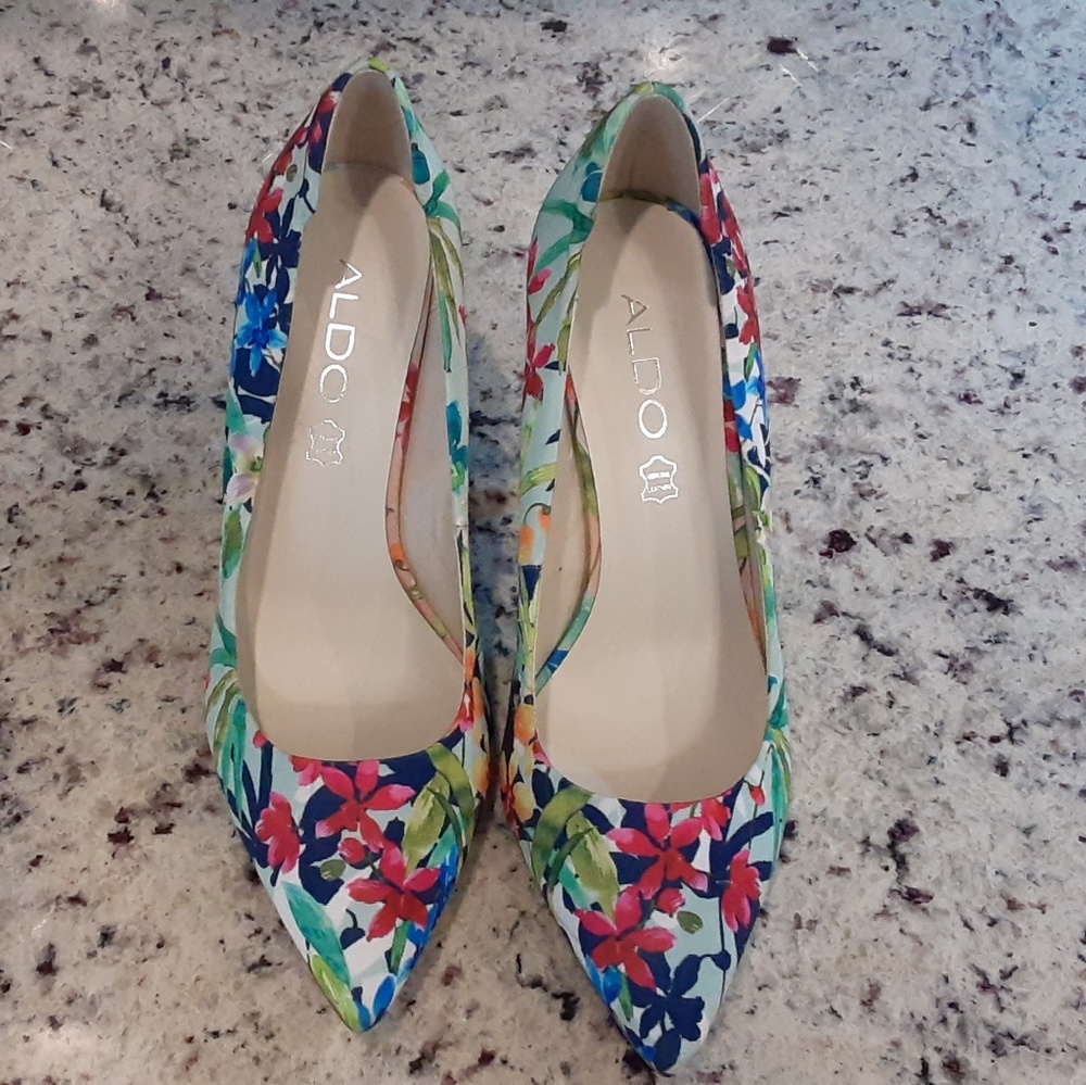 Never Worn Aldo Floral Print Heels